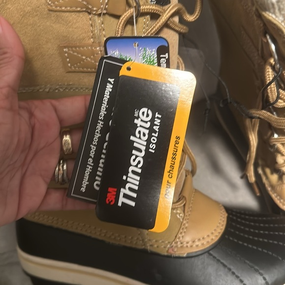 Women’s snow boots 3m thinsulate size 6 - Picture 3 of 6